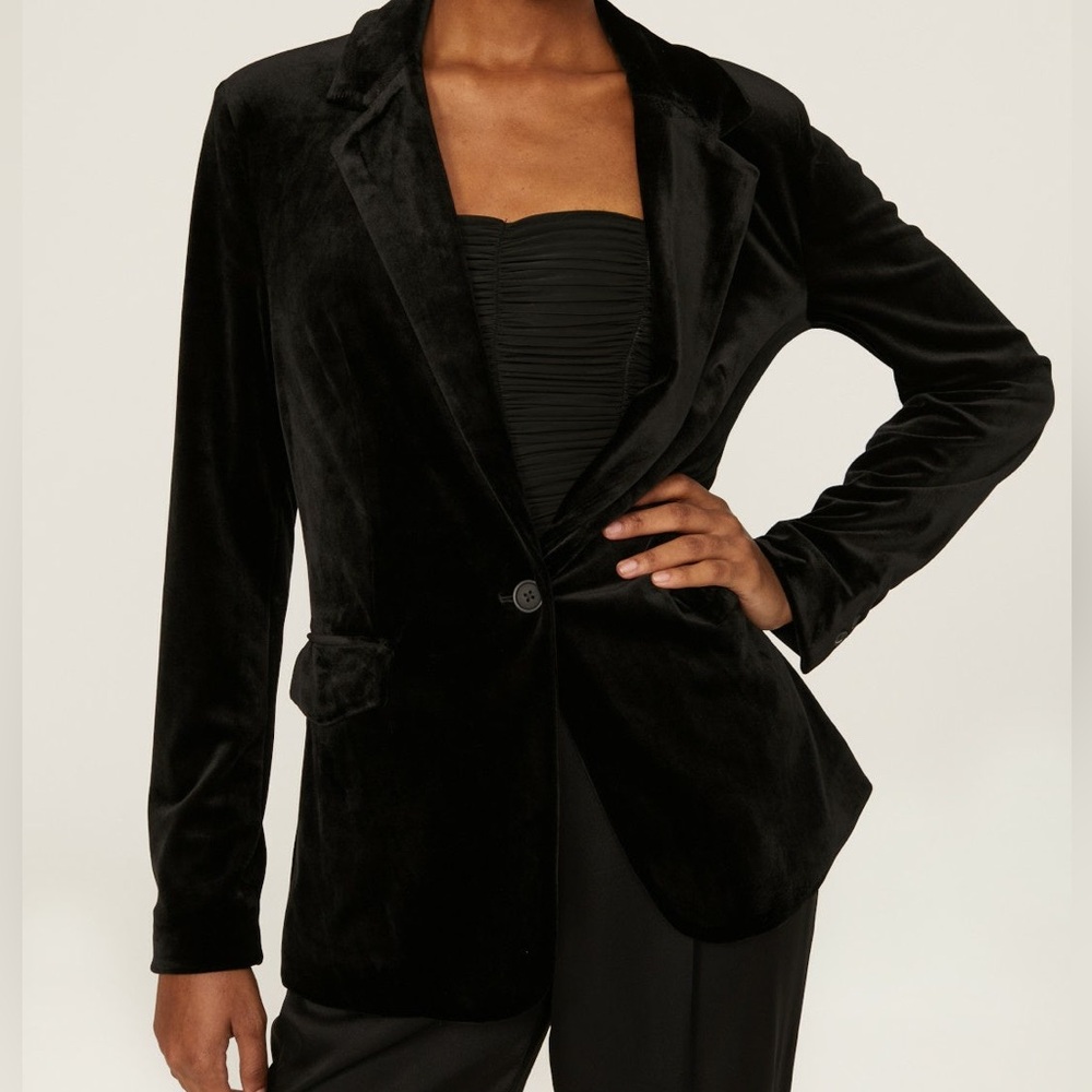Blank NYC Velvet Blazer. Medium